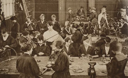 Arbeiterinnen im R.N. Luftdienst, 1914-19